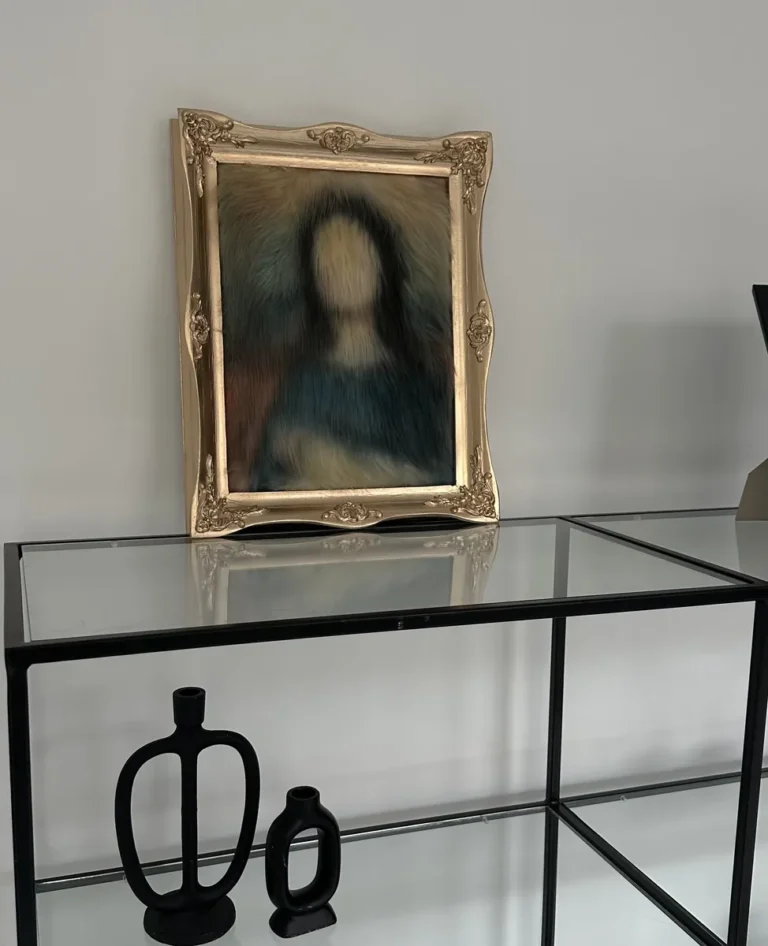 Customer photo of FLUFFY MONA LISA
